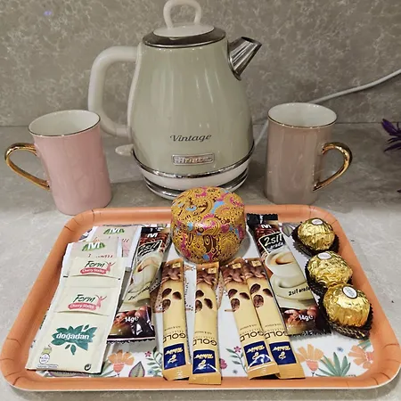 Villa Oldskool Town 15 Minutes Walk To Lara *