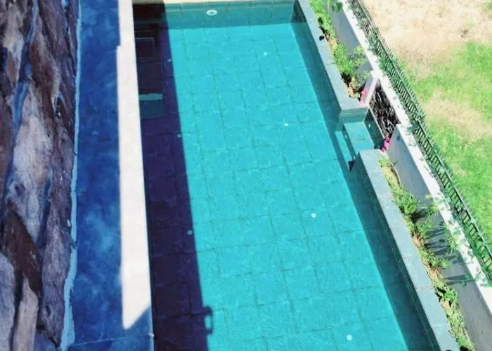 Oldskool Town 15 Minutes Walk To Lara Villa *